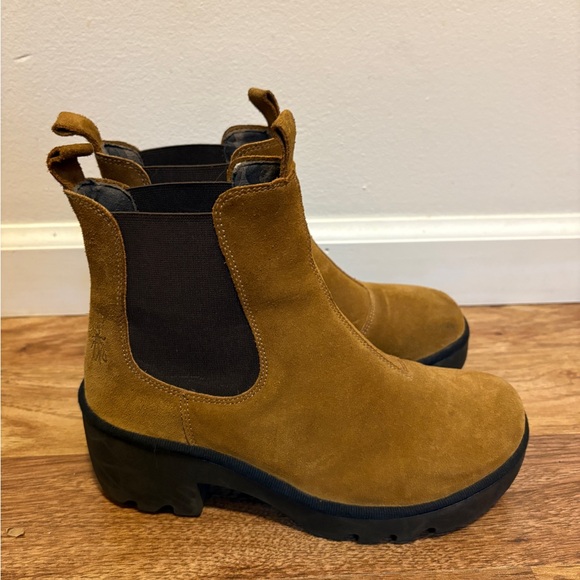 Fly London Tan Suede Chunky Heeled Chelsea Boots - Picture 2 of 11